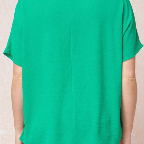 Basic V Neck top - Picture 3 of 3